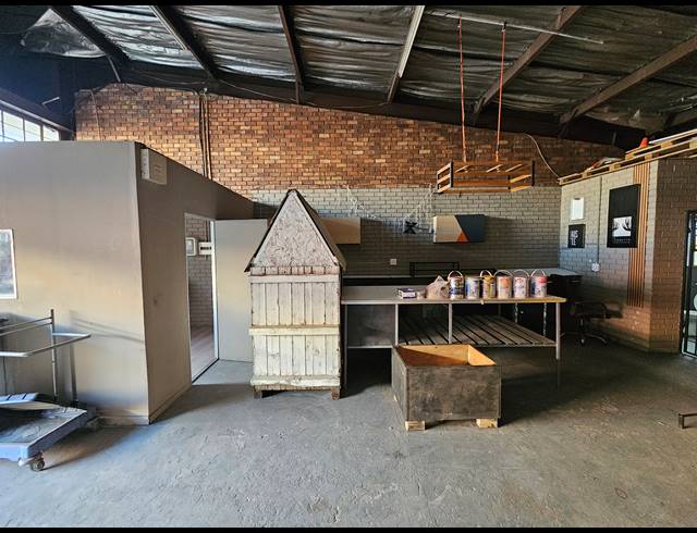 100M² WAREHOUSE TO LET IN ALRODE SOUTH